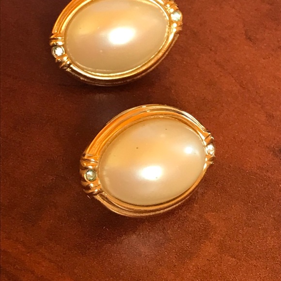 Givenchy oval crystal earrings - Picture 6 of 8